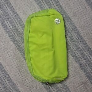 Lululemon Athletica Everywhere Belt Bag *Lime 🍋‍🟩